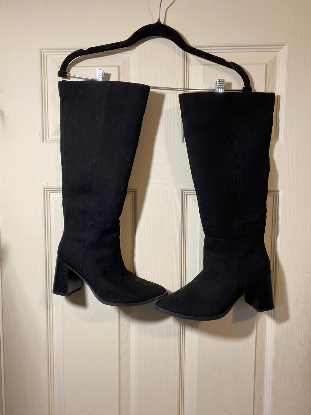 Womens Size 8.5 Black Knee High Boots Zip Up High Heel Dress Boots